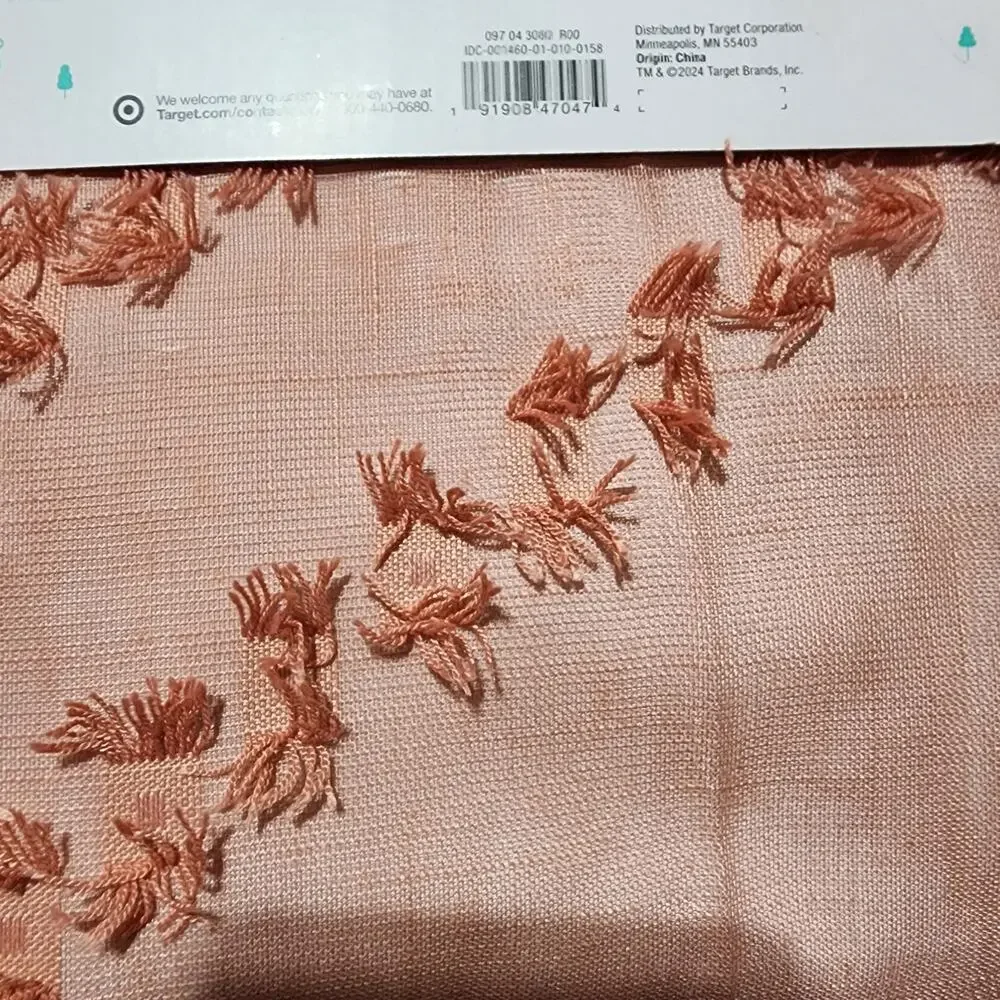 Pillowfort 99.9% blackout curtain W42'' x L84'' Rose pink chevron